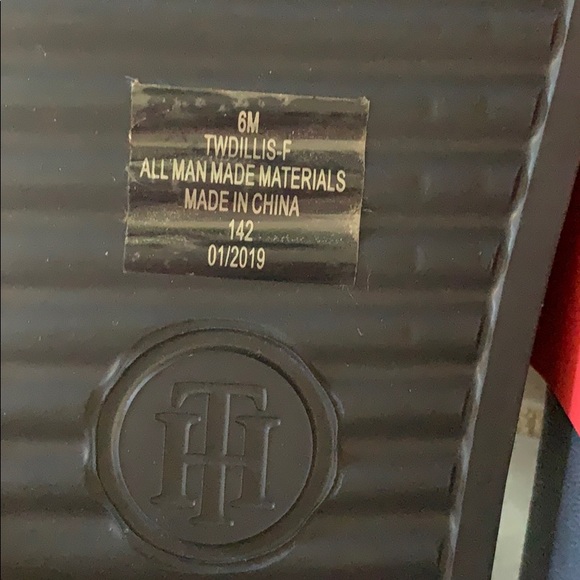 Shoes - Picture 5 of 6